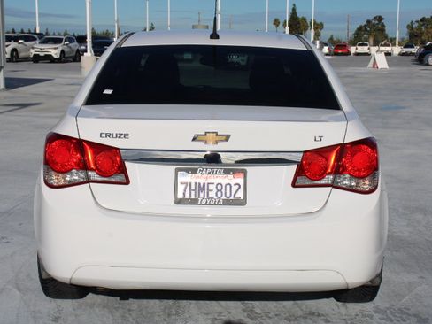 Used 2014 Chevrolet Cruze LT image 4