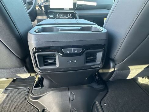 New 2026 GMC Sierra 1500 AT4 w/ AT4 Premium Package AWD/4WD image 22
