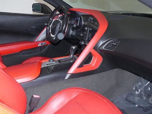 Used 2018 Chevrolet Corvette Stingray Coupe image 28