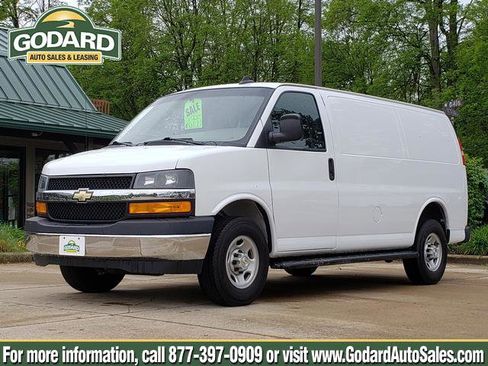 Used 2022 Chevrolet Express 2500 w/ Driver Convenience Package RWD image 1