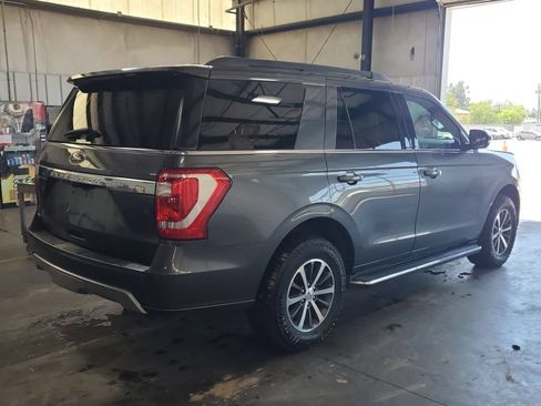 Used 2018 Ford Expedition XLT w/ Equipment Group 202A AWD/4WD image 5