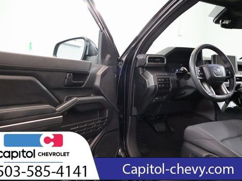 Used 2024 Toyota Tacoma SR5 AWD/4WD image 10