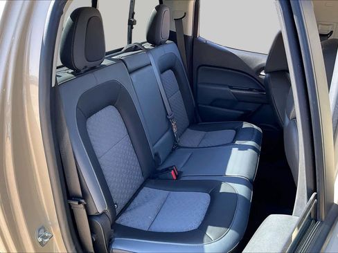 Used 2021 Chevrolet Colorado Z71 AWD/4WD image 19