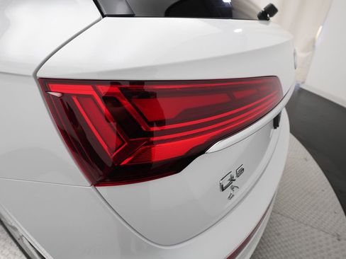 Used 2024 Audi Q5 e Premium Plus w/ Premium Plus Package image 34