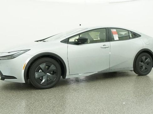 New 2026 Toyota Prius Plug-In Hybrid image 18