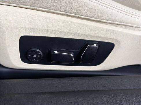 Certified 2025 BMW 230i xDrive Coupe w/ Premium Package AWD/4WD image 19