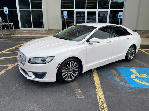 Used 2017 Lincoln MKZ Select FWD image 2