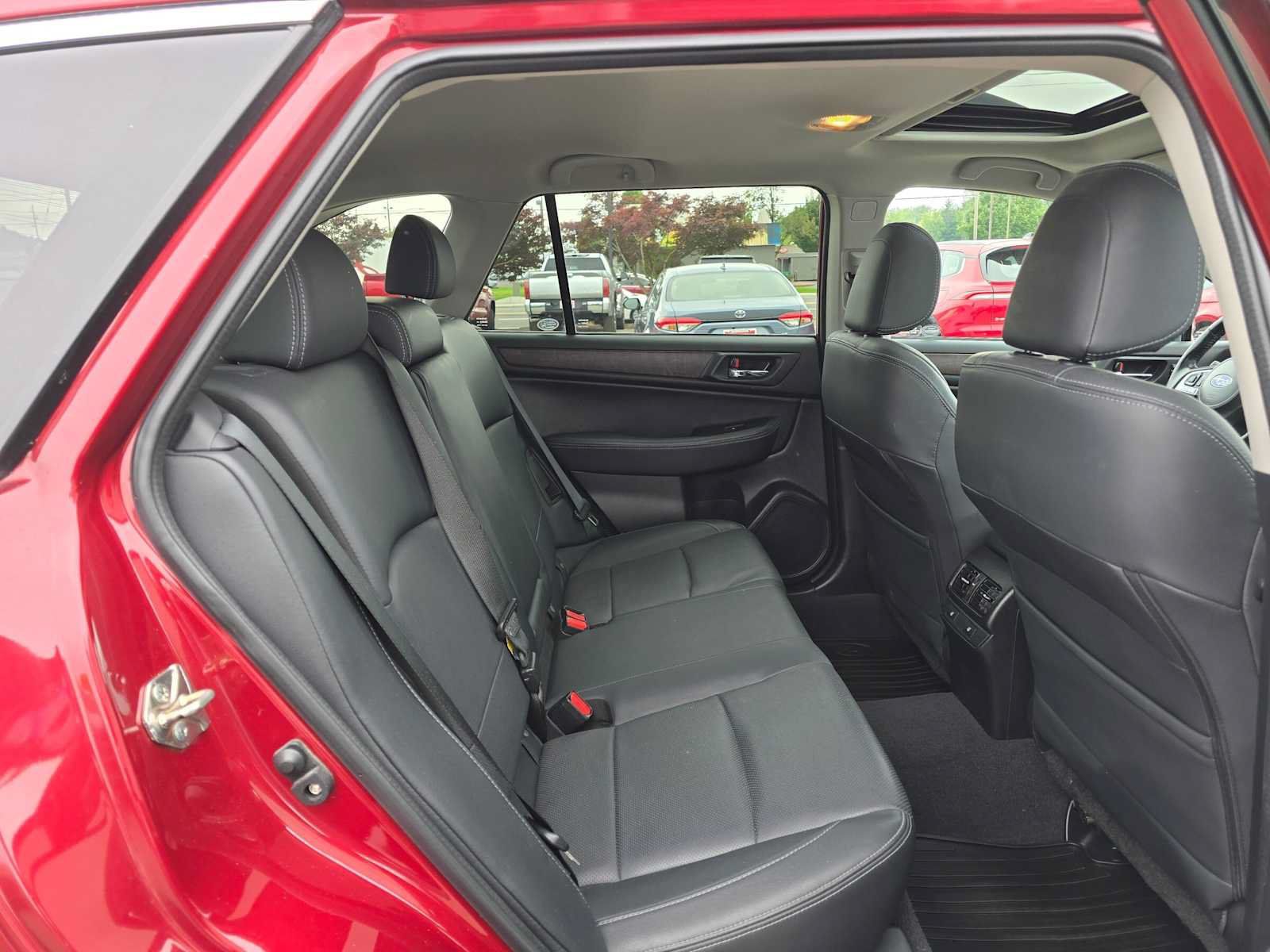 Used 2016 Subaru Outback 2.5i Limited AWD/4WD image 15