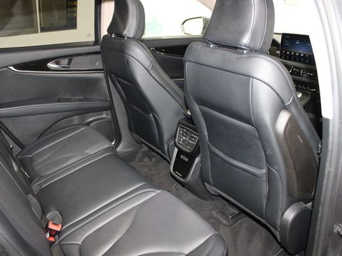 Used 2022 Lincoln Nautilus Reserve w/ Monochromatic Package image 33