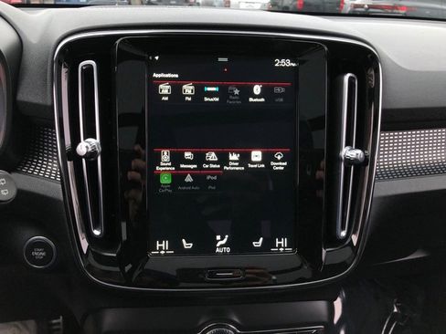 Used 2022 Volvo XC40 T5 R-Design w/ Advanced Package image 28