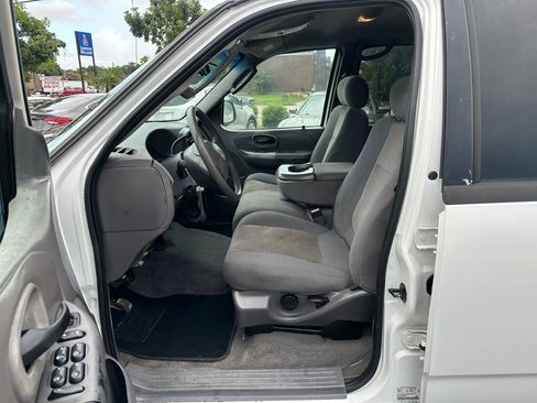 Used 2003 Ford F150 XLT image 11