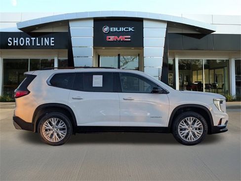 Used 2024 GMC Acadia Elevation image 2