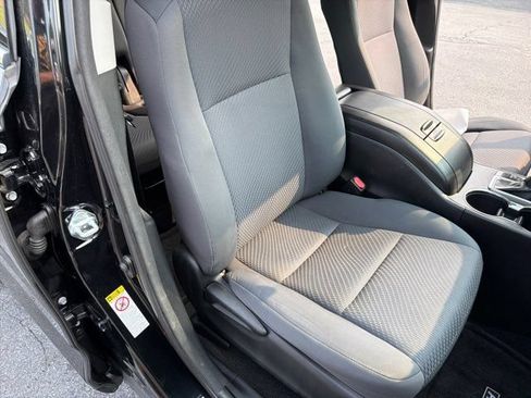 Used 2016 Toyota Highlander LE FWD image 24