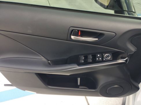 Used 2025 Lexus IS 300 w/ Comfort Package RWD image 22