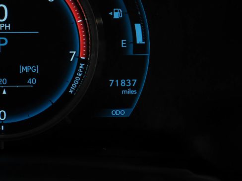 Used 2016 Lexus IS 200t w/ F Sport Package RWD image 69