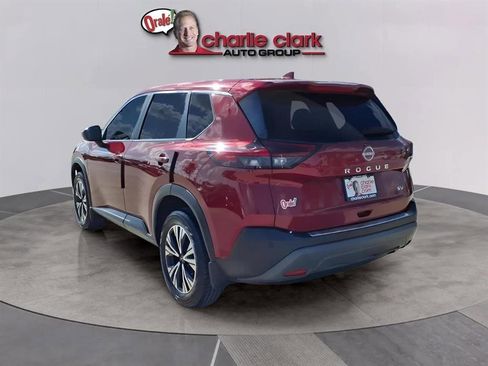 Used 2023 Nissan Rogue SV image 3