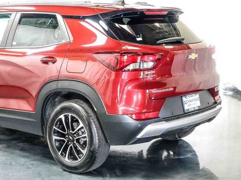 Certified 2024 Chevrolet TrailBlazer LT w/ LT Cold Weather Package FWD image 10