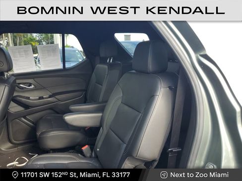 Used 2022 Chevrolet Traverse LT image 16