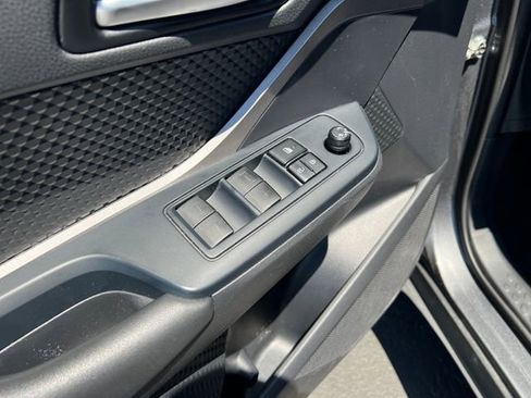 Used 2021 Toyota C-HR LE FWD image 12