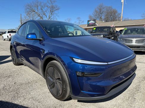 Used 2026 Tesla Model Y Long Range image 1