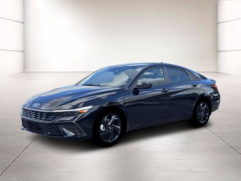 New 2026 Hyundai Elantra Sport image 2