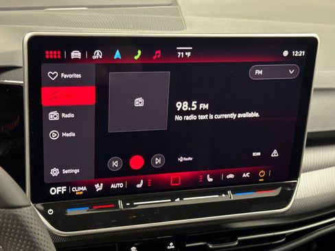 New 2026 Volkswagen Golf SE FWD image 17