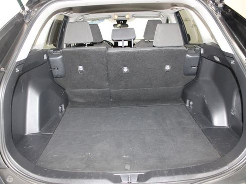 Used 2021 Toyota RAV4 XLE AWD/4WD image 25