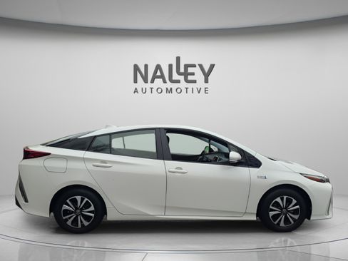 Certified 2017 Toyota Prius Prime Plus image 7