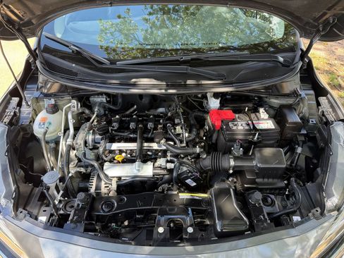 Used 2025 Nissan Versa SV w/ Trunk Package image 32