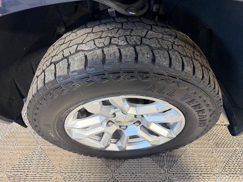 Used 2023 Chevrolet Silverado 1500 LT AWD/4WD image 28