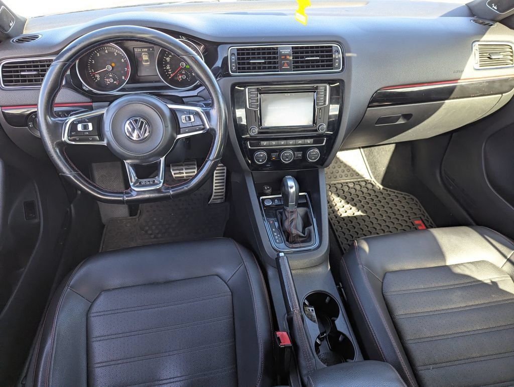 Used 2018 Volkswagen Jetta GLI FWD image 30