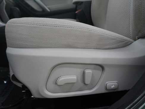 Used 2016 Subaru Forester 2.5i Premium w/ All-Weather Package image 23