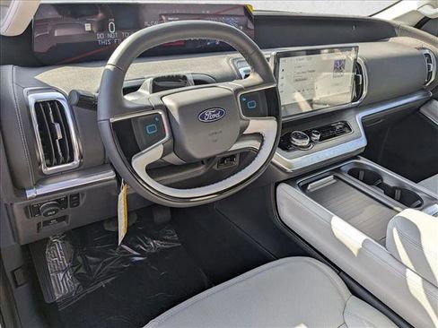 New 2025 Ford Expedition Max Platinum w/ Driver's Package image 3