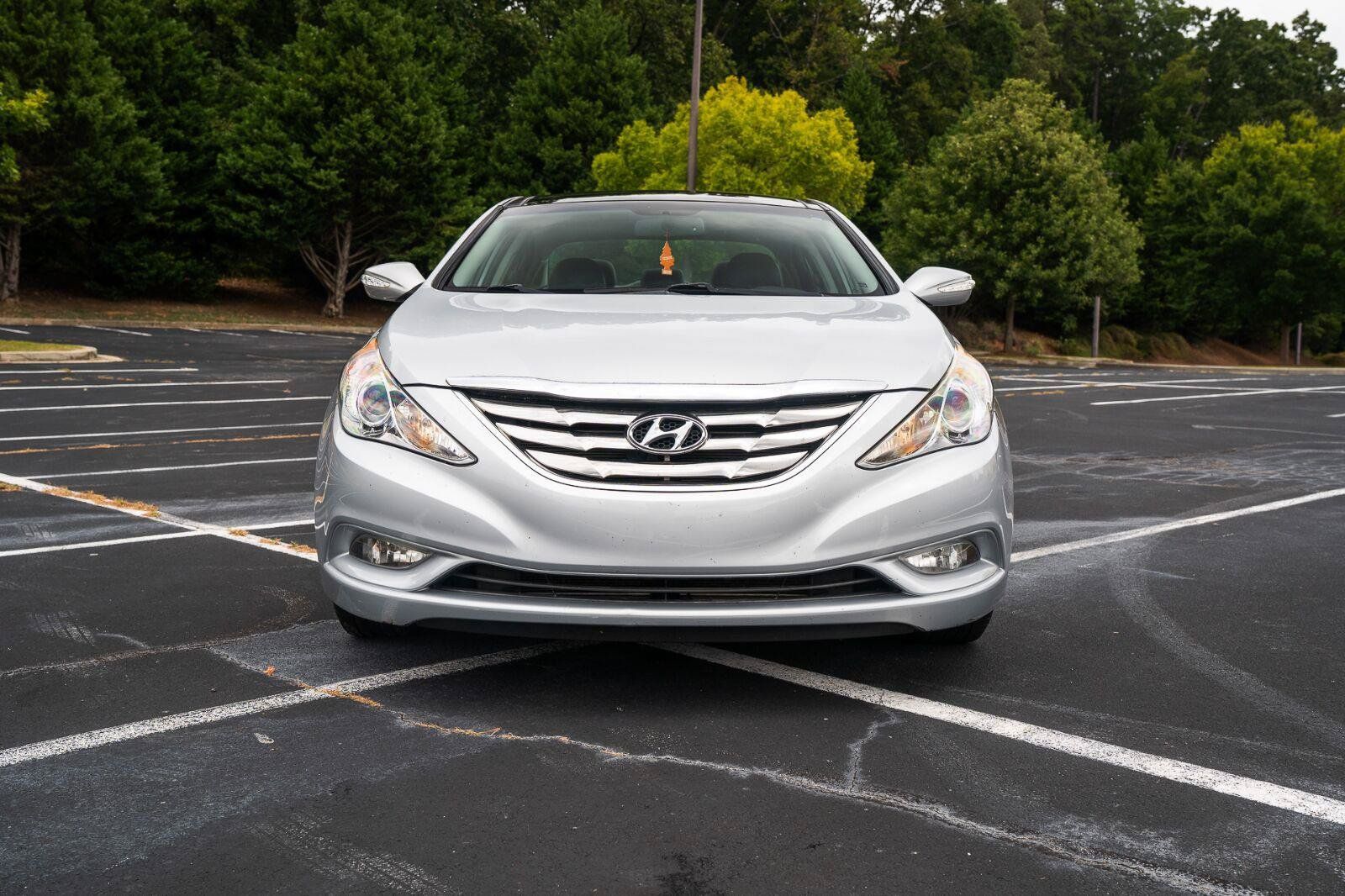 Used 2012 Hyundai Sonata Limited FWD image 13