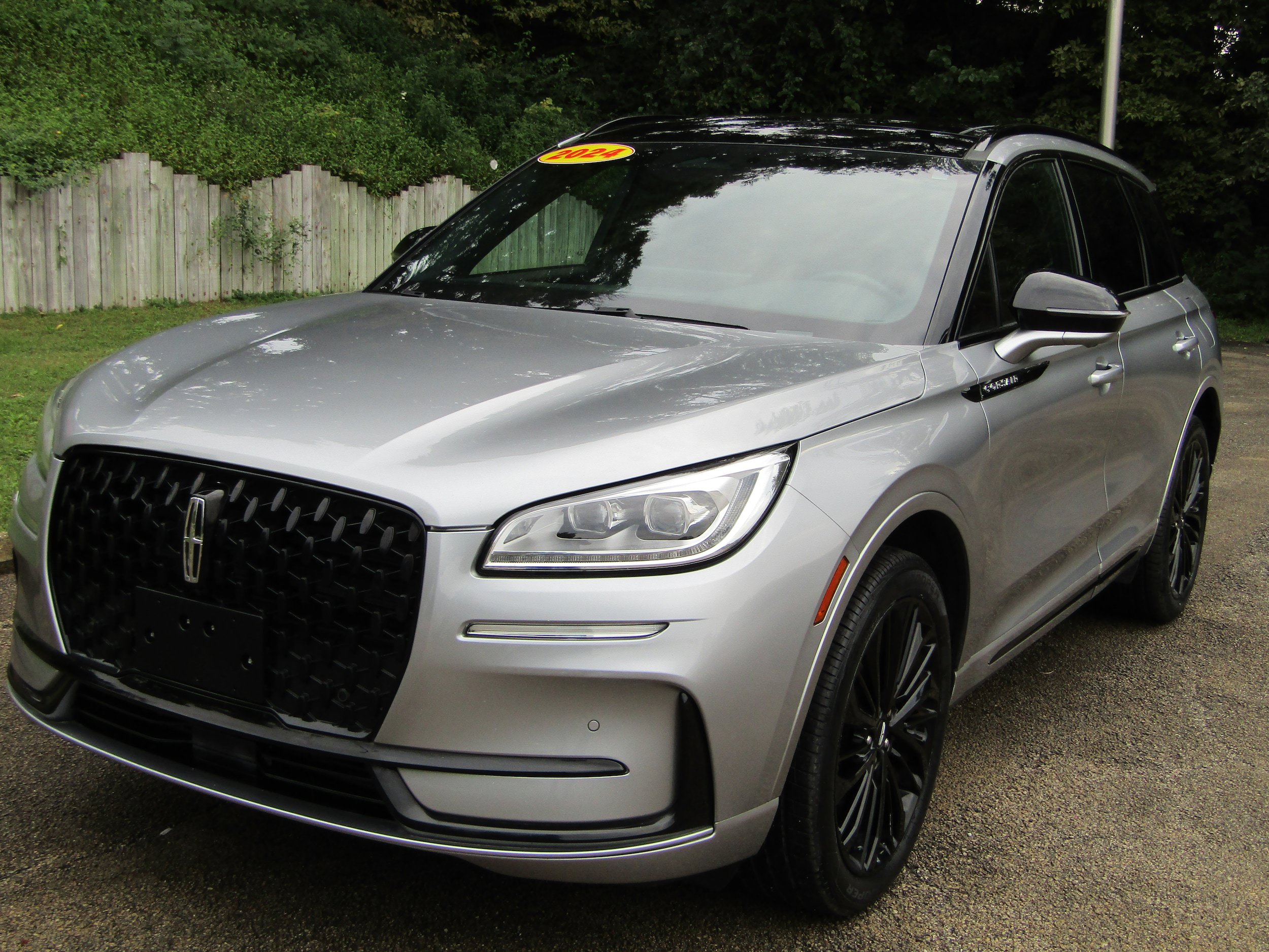 Used 2024 Lincoln Corsair Reserve w/ Equipment Group 201A AWD/4WD image 8