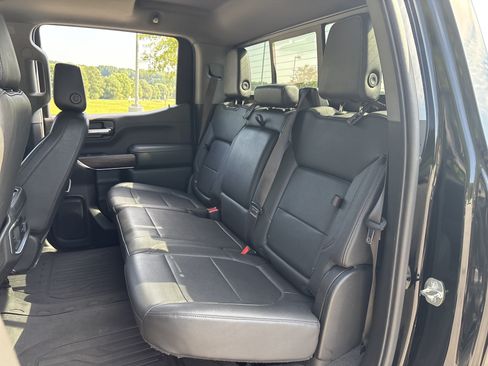 Used 2022 GMC Sierra 1500 SLT w/ SLT Premium Plus Package AWD/4WD image 19