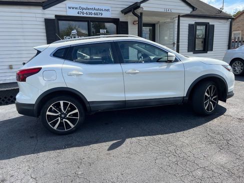 Used 2017 Nissan Rogue Sport SL w/ SL Premium Package image 11