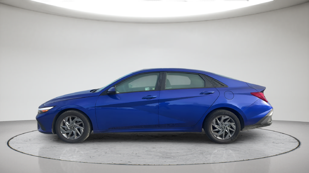Used 2024 Hyundai Elantra SEL FWD image 11