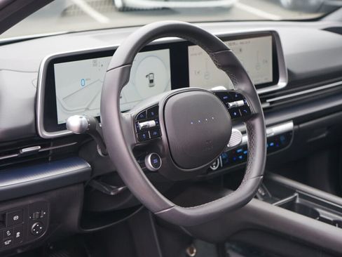 Certified 2024 Hyundai Ioniq 6 SE RWD image 15
