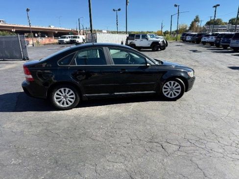 Used 2005 Volvo S40 2.4i FWD image 31