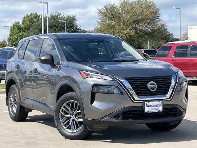 Used 2021 Nissan Rogue S FWD image 2