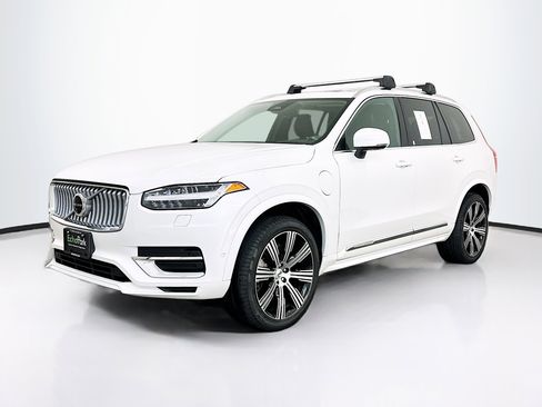 Used 2024 Volvo XC90 T8 Plus w/ Protection Package Premier image 3