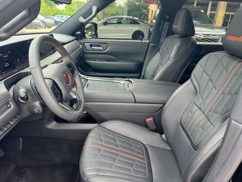 Certified 2025 Nissan Armada PRO-4X w/ Pro-4X Premium Package AWD/4WD image 4