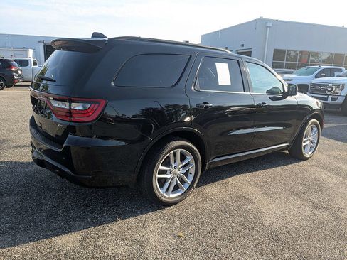 Used 2024 Dodge Durango GT RWD image 4