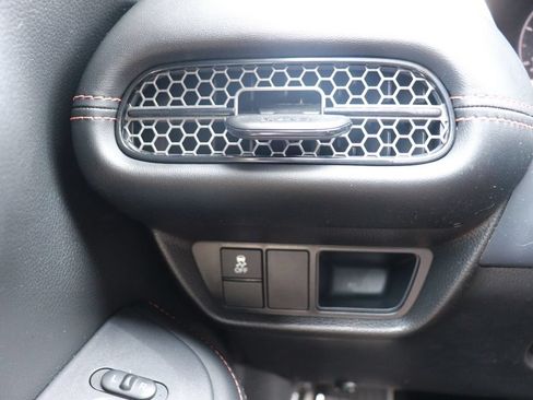 Used 2025 Honda HR-V Sport image 25