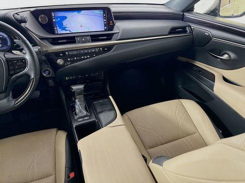 Certified 2021 Lexus ES 300h Ultra Luxury w/ Accessory Package 2 image 25