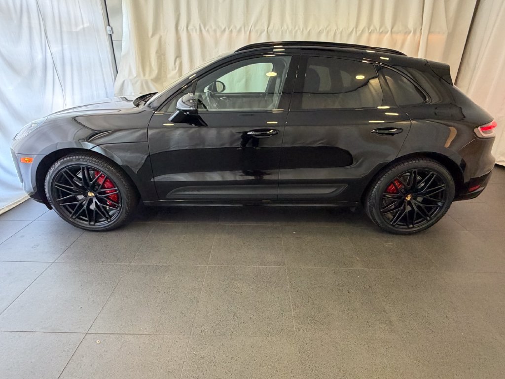 Certified 2023 Porsche Macan GTS AWD/4WD image 2