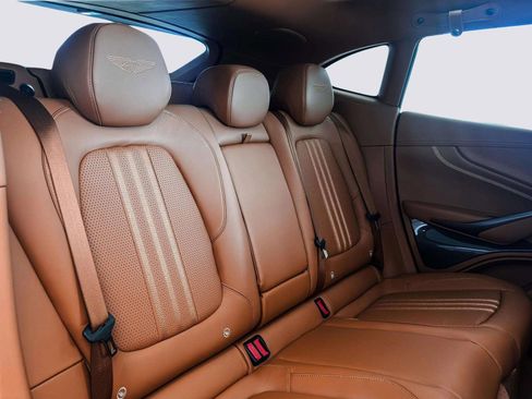 New 2026 Aston Martin DBX 707 image 40