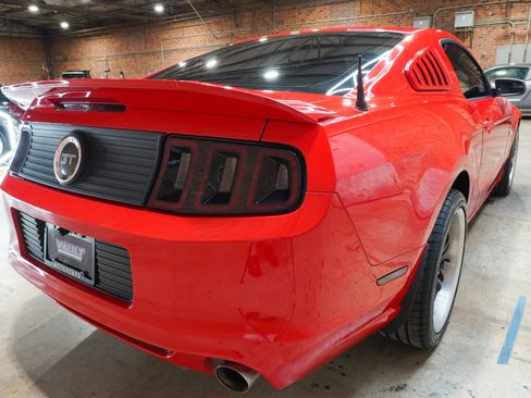 Used 2013 Ford Mustang GT Premium RWD image 13
