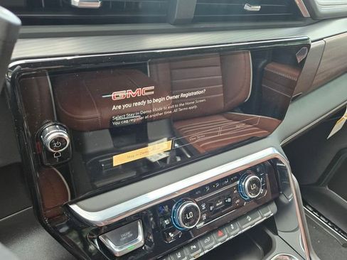 New 2026 GMC Sierra 2500 Denali Ultimate AWD/4WD image 14